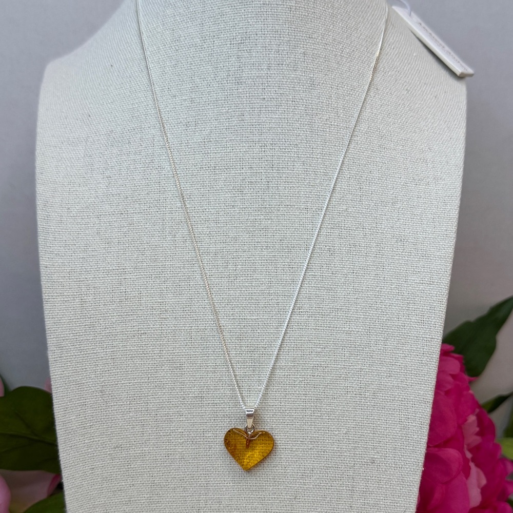 Midwest Amber Sterling Silver Elegant Heart Pendant Necklace 18”